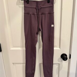 Vuori Women's Plum Daily Leggings